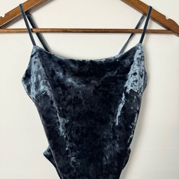 ASTR the Label Sapphire Blue Velvet Anette Bodysuit Women's Size Small 51121 - Picture 11 of 14
